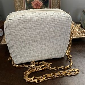 White leather purse w/ gold chain